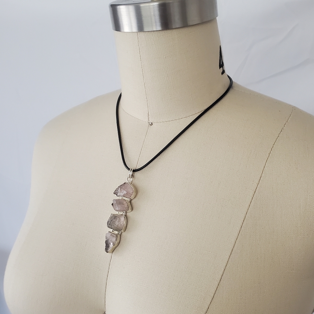 Natural Rough Rose Quartz Gemstones Set in 925 Sterling Silver Pendant, NWT - Picture 16 of 16